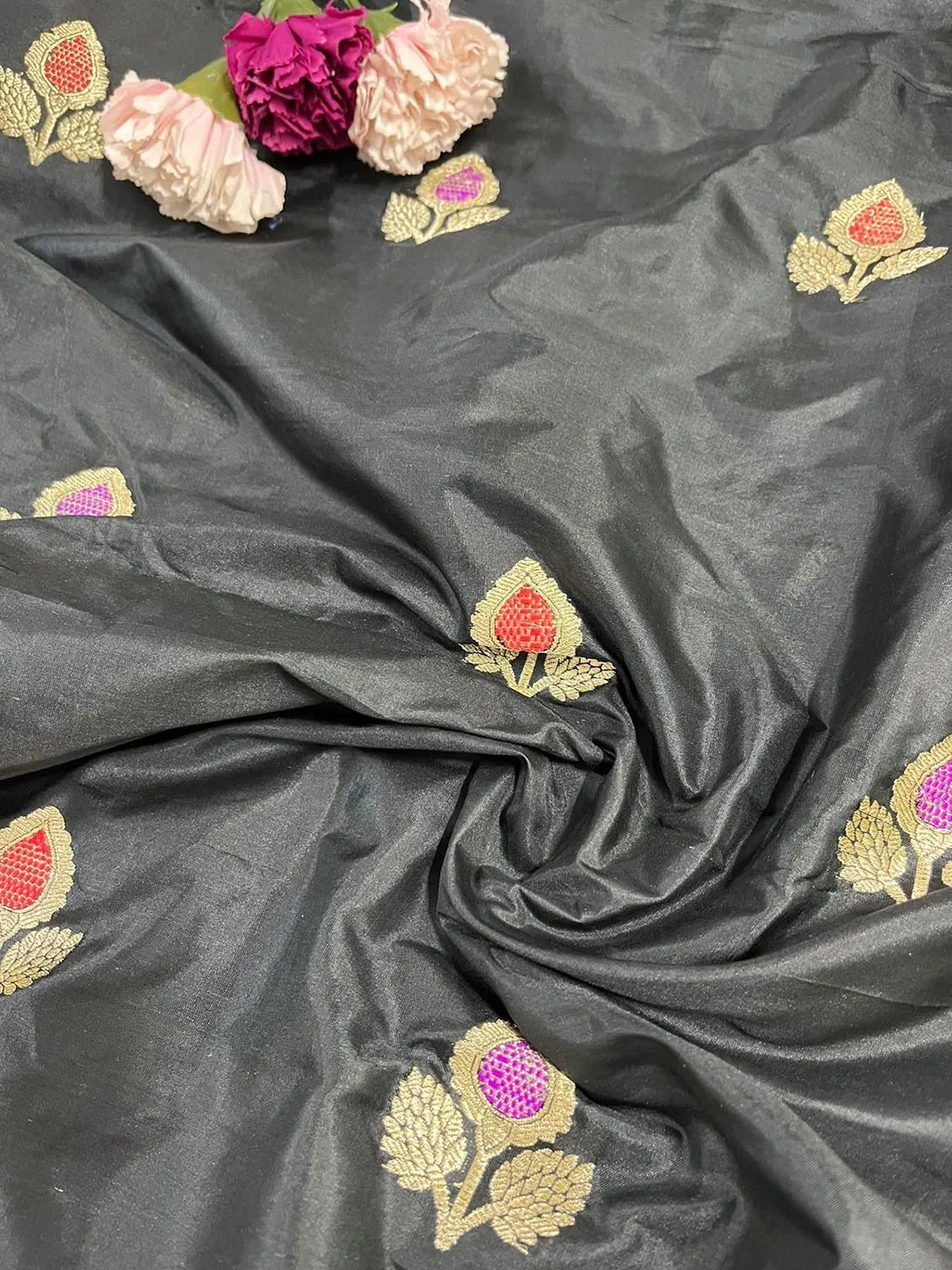 Black Banarasi Pure Katan Silk Meenakari Fabric ( 1 Mtr )