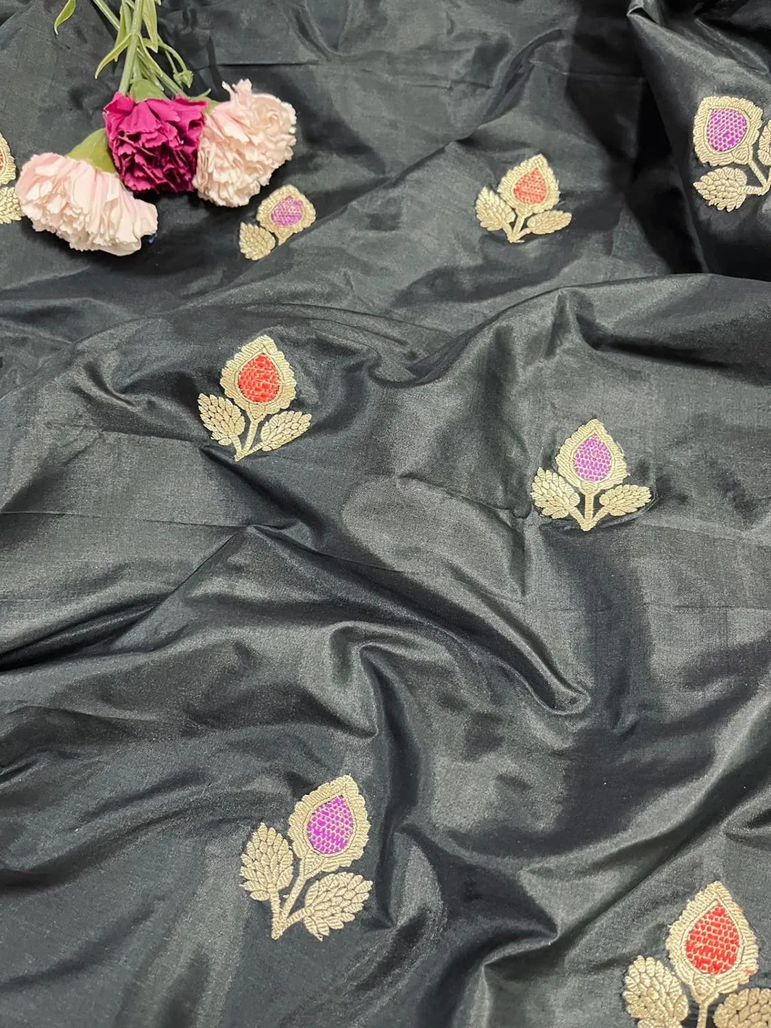 Black Banarasi Pure Katan Silk Meenakari Fabric ( 1 Mtr )