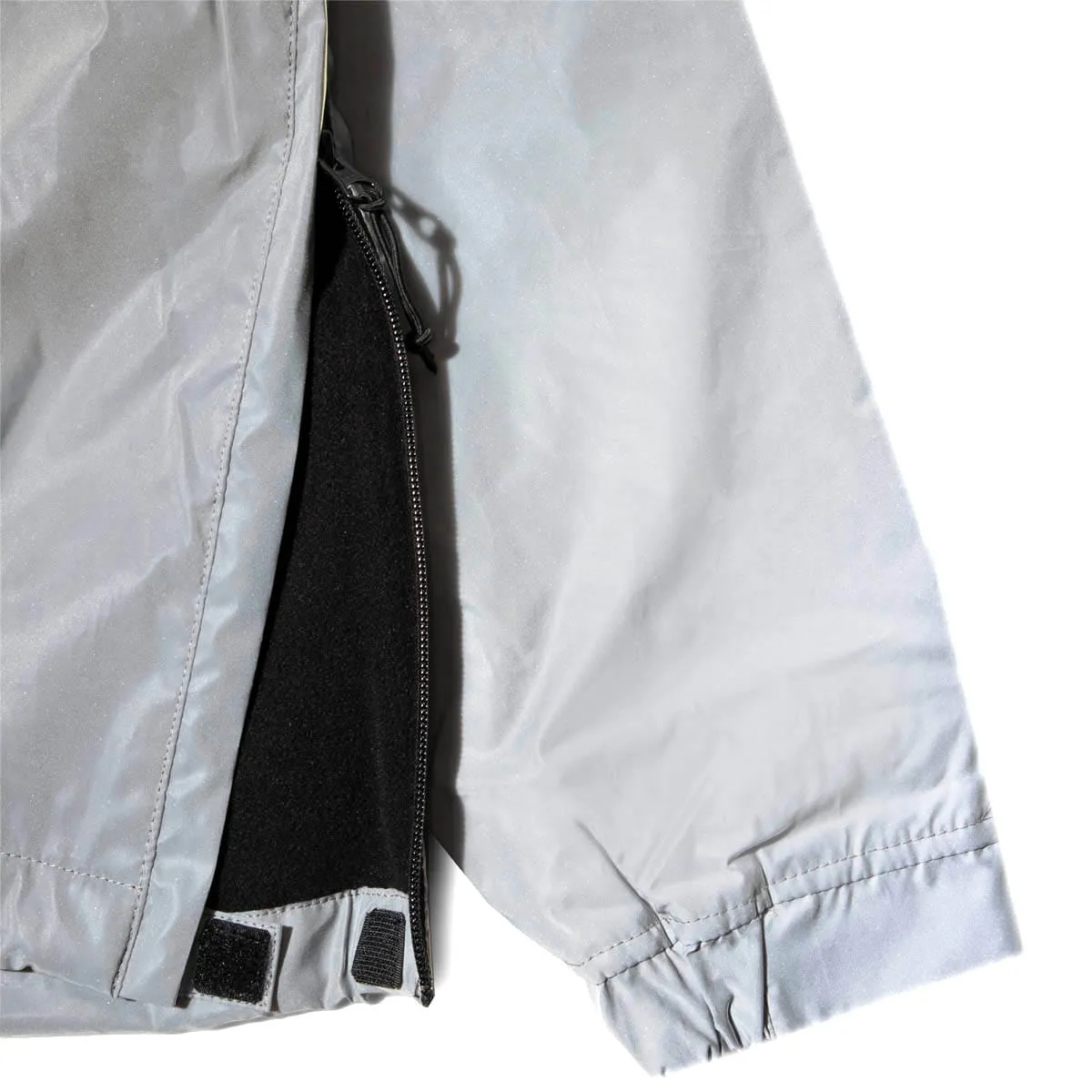 NIMBUS REFLECTIVE PULLOVER